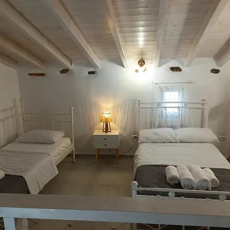 Annousio 's House *