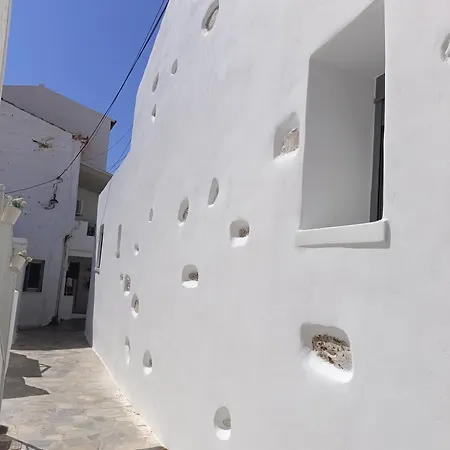 Annousio 's House